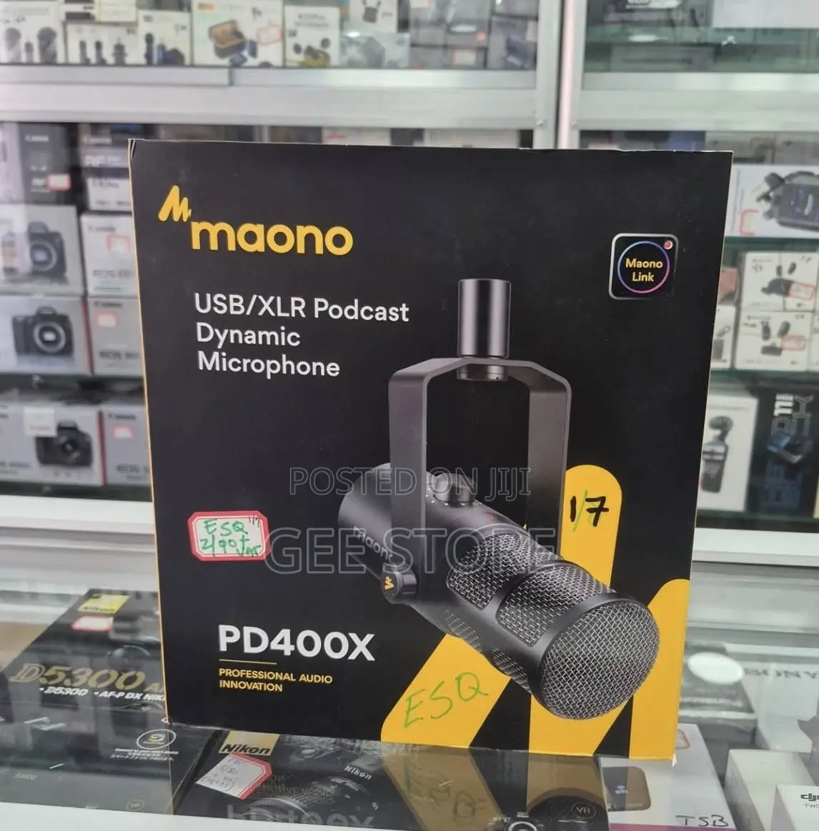 Maono PD400X Dual-Mode USB and XLR Podcast Dynamic Microphone.