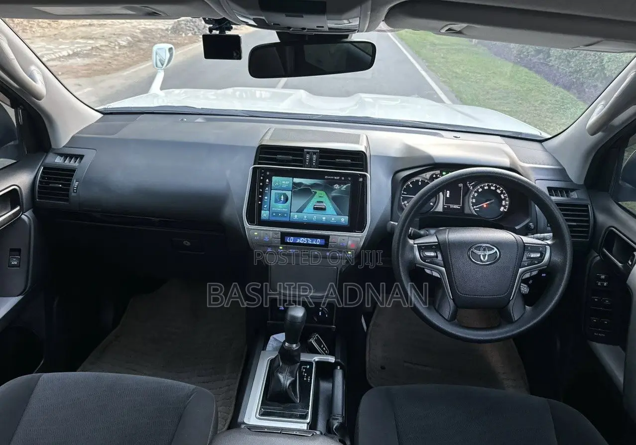 Toyota Land Cruiser Prado 2.8 2020 White