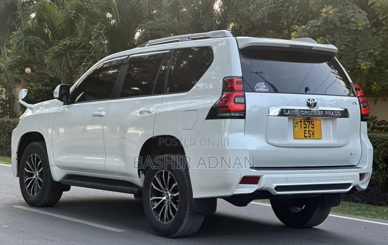 Toyota Land Cruiser Prado 2.8 2020 White