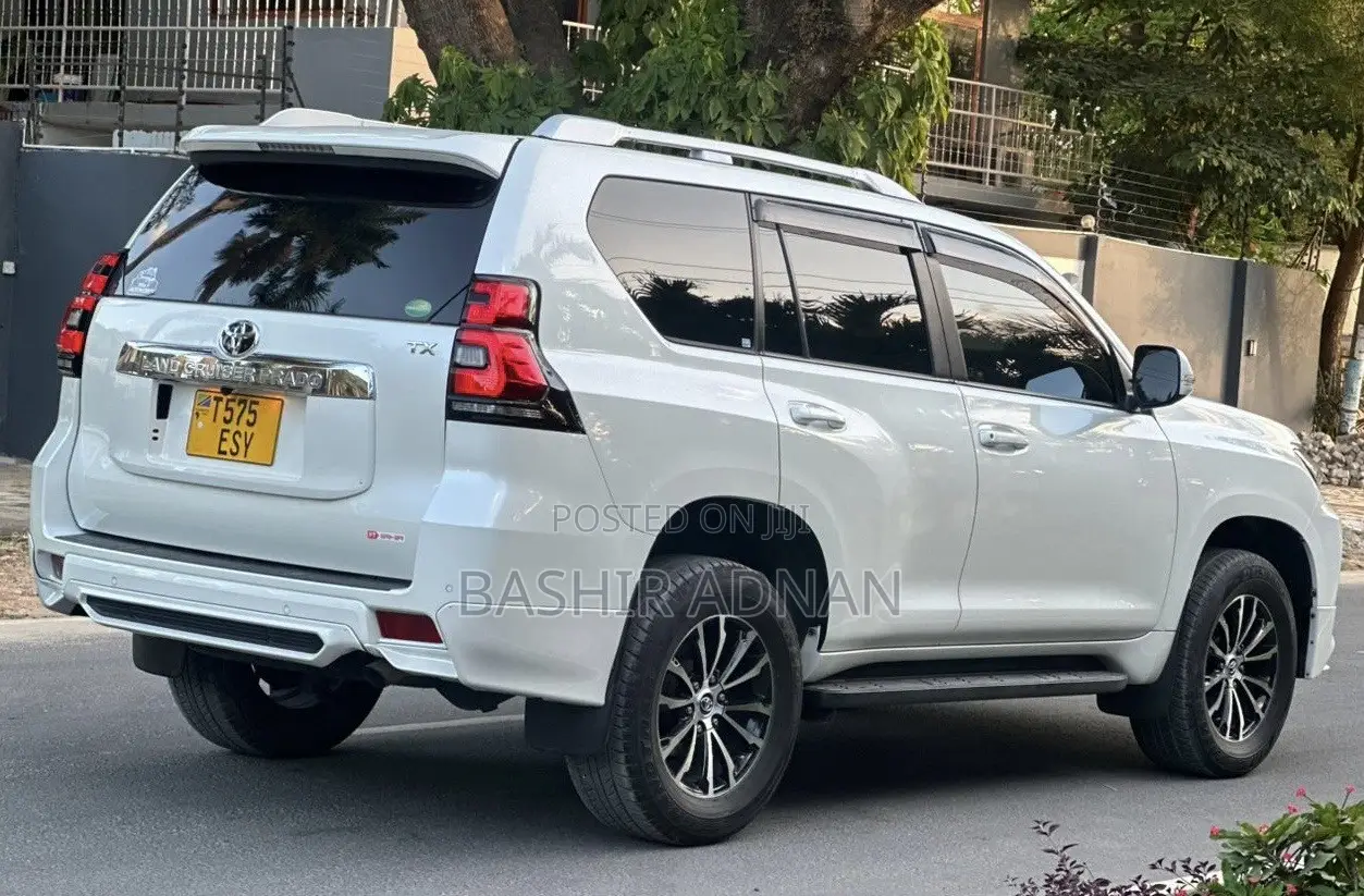 Toyota Land Cruiser Prado 2.8 2020 White