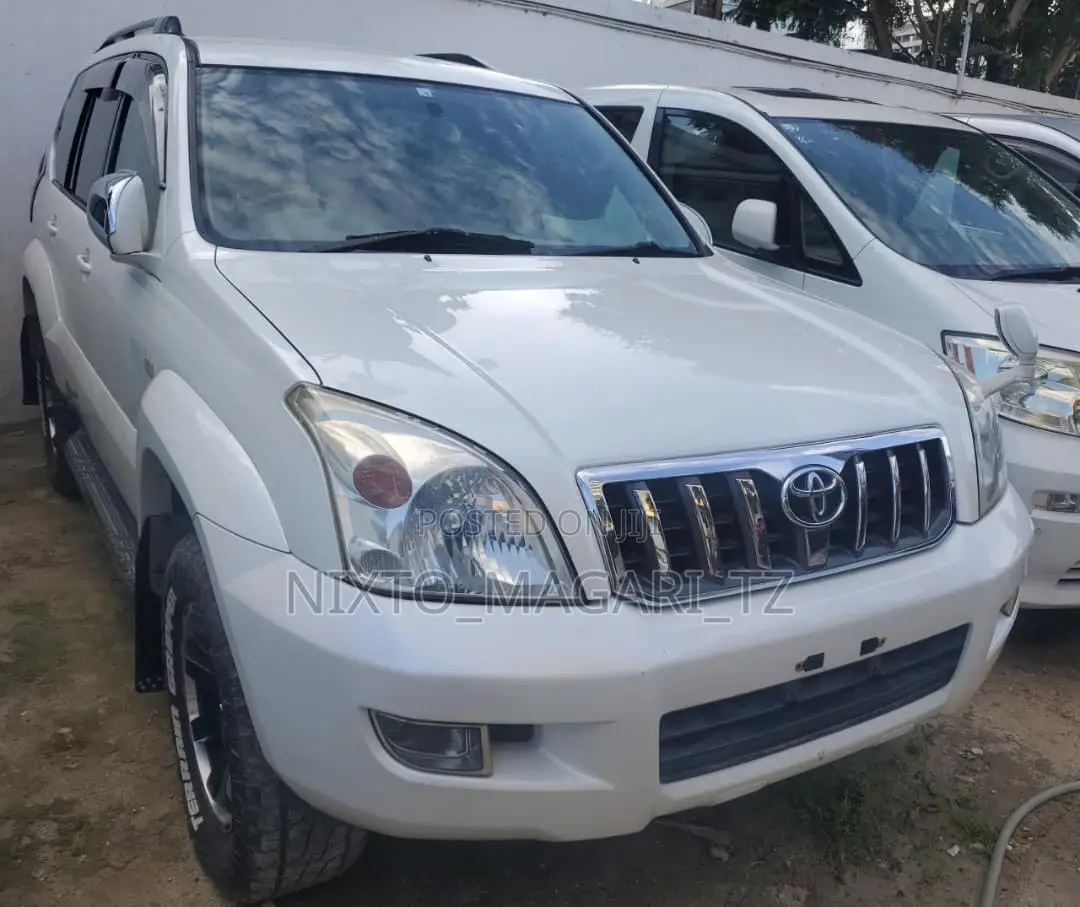 Toyota Land Cruiser Prado 2006 White