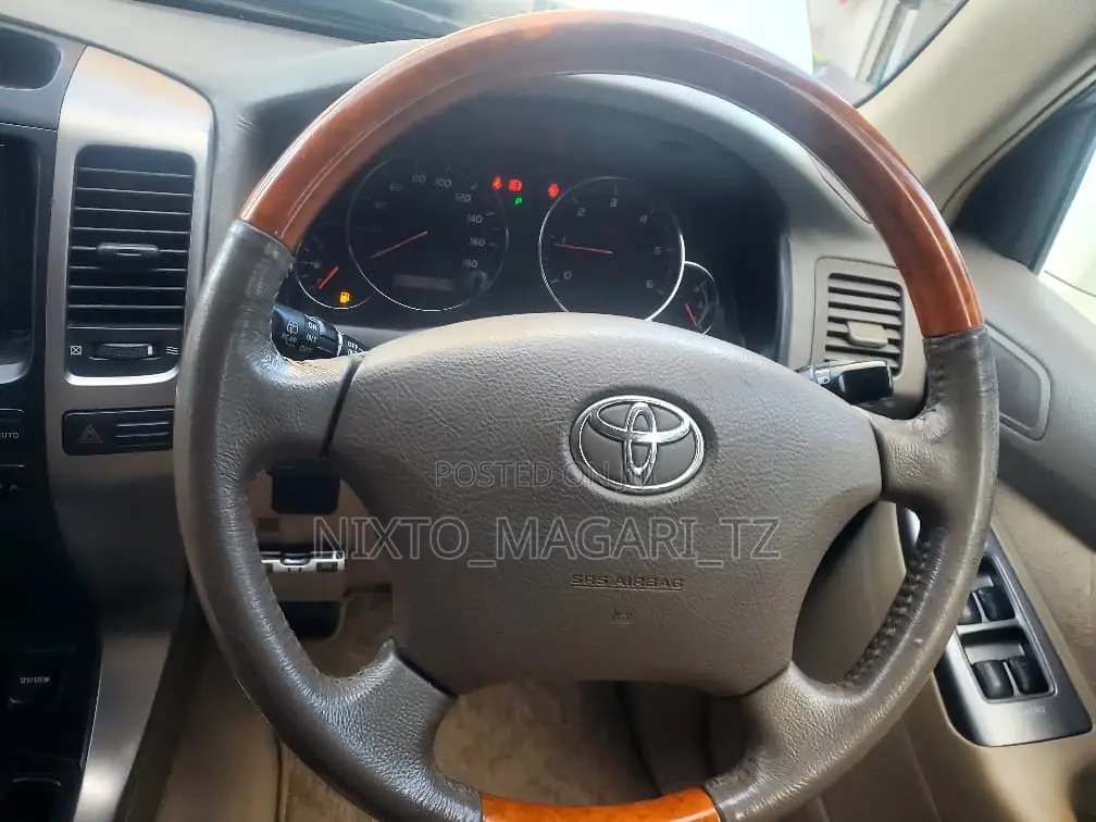 Toyota Land Cruiser Prado 2006 White