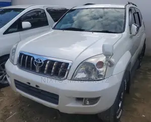 Toyota Land Cruiser Prado 2006 White