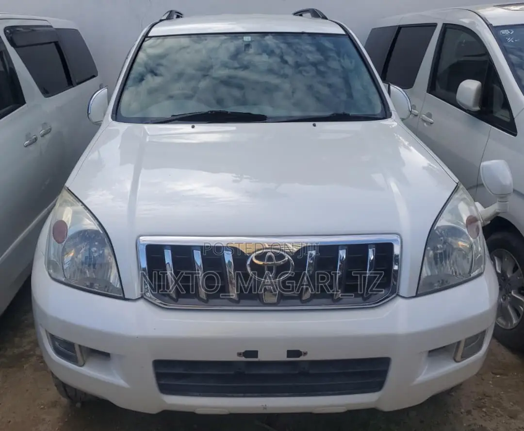 Toyota Land Cruiser Prado 2006 White