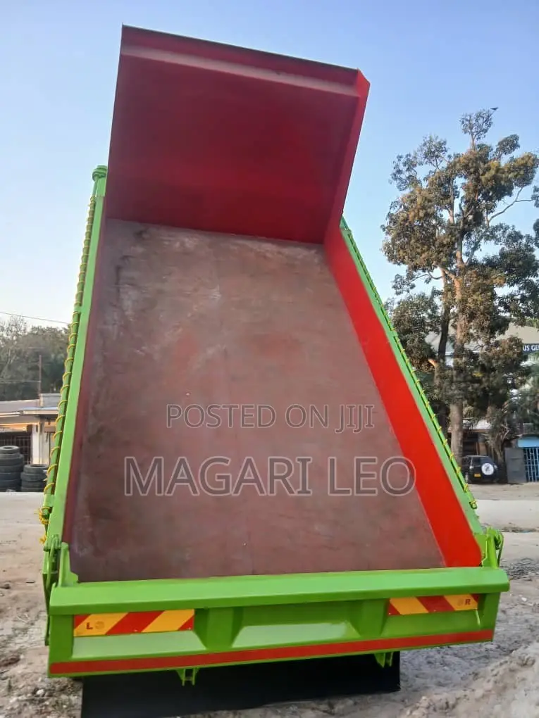 Mitsubishi Fuso Tipper