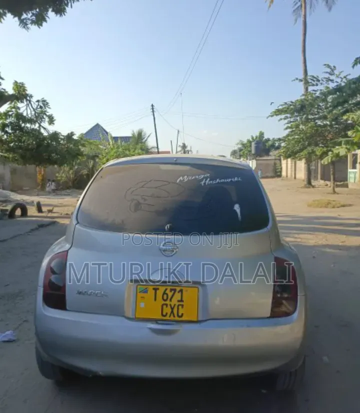 Nissan March 2013 Silver
