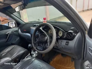 Toyota RAV4 Automatic 2003 Silver