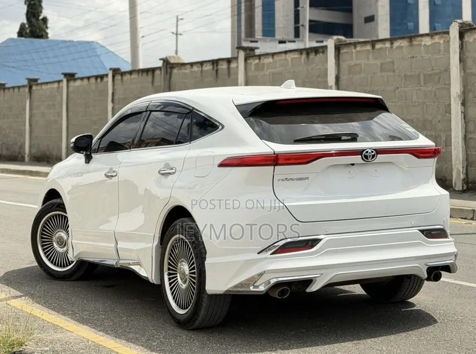 Toyota Harrier 2021 White