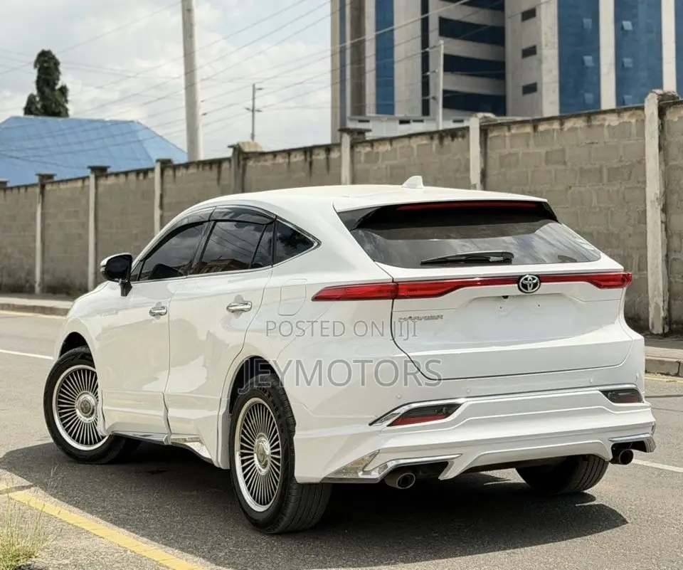 Toyota Harrier 2021 White