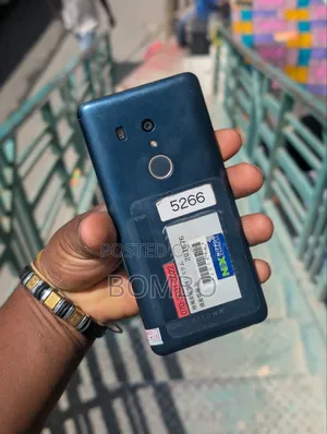 Fujitsu Arrow Be3 F-02L 32 GB Blue