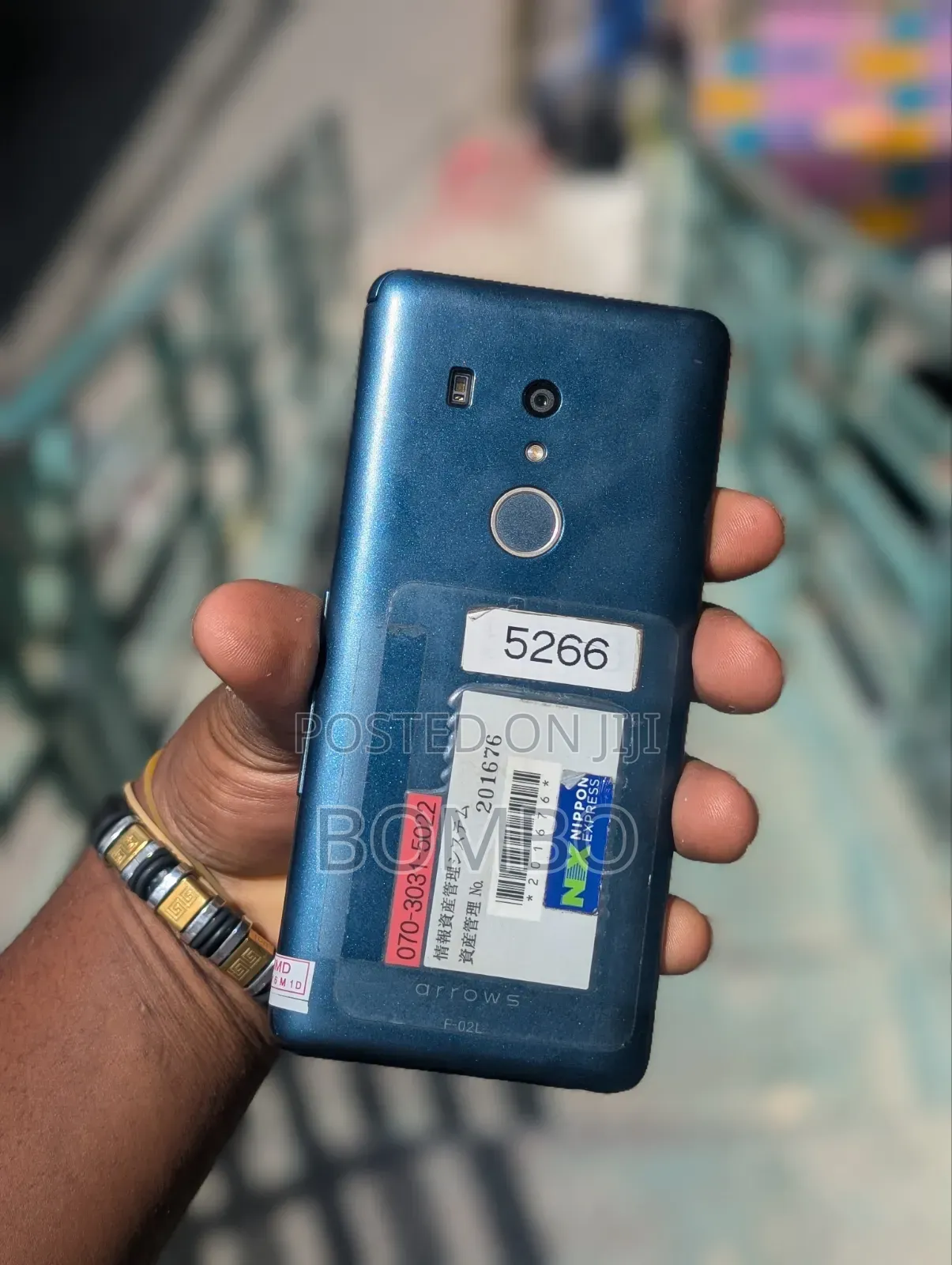 Fujitsu Arrow Be3 F-02L 32 GB Blue