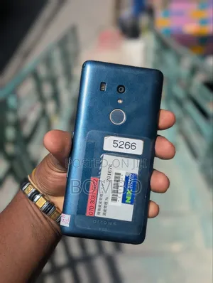 Fujitsu Arrow Be3 F-02L 32 GB Blue