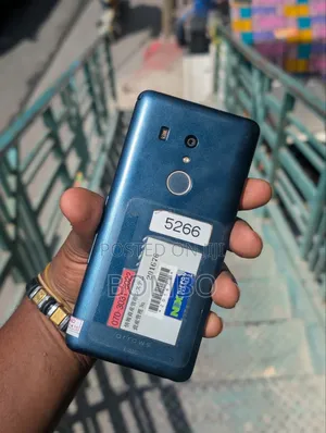Fujitsu Arrow Be3 F-02L 32 GB Blue