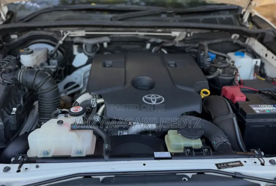 Toyota Hilux 2019 Pearl