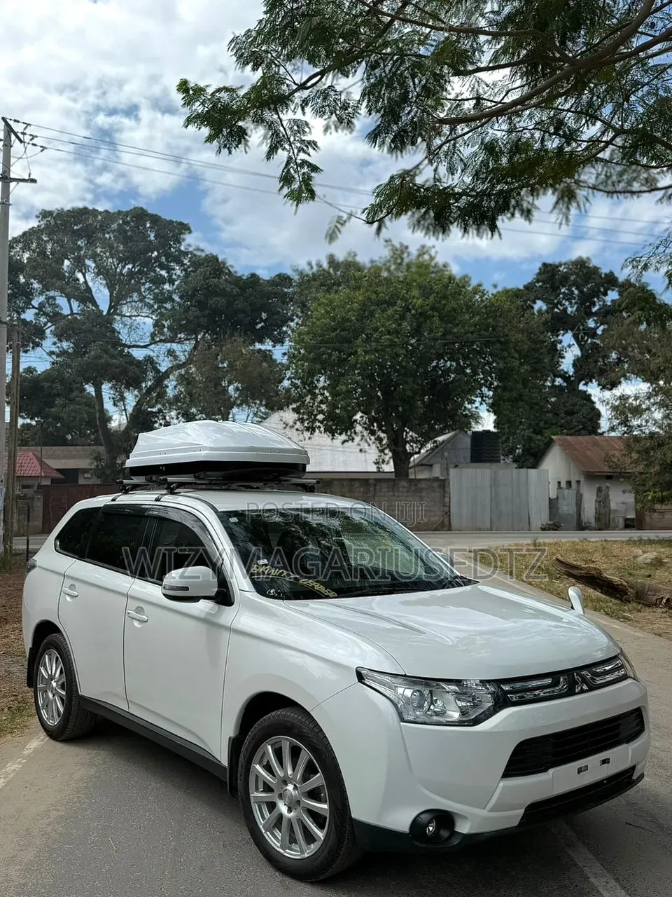 Mitsubishi Outlander 2013 Yellow