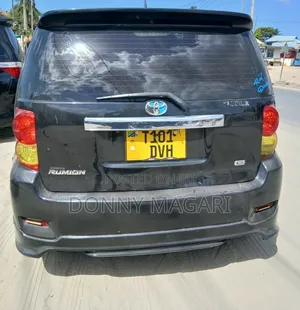 Toyota Corolla Rumion 2009 Black