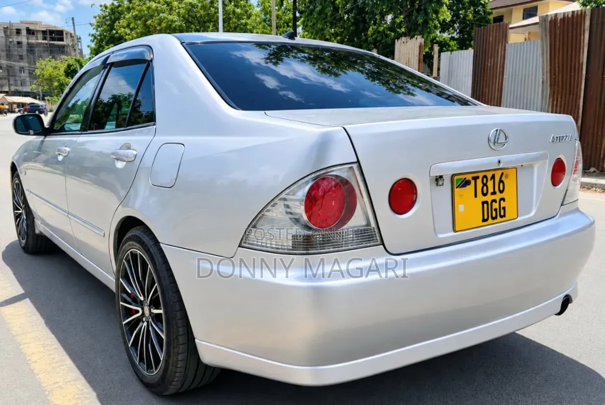 Toyota Altezza 2004 Silver