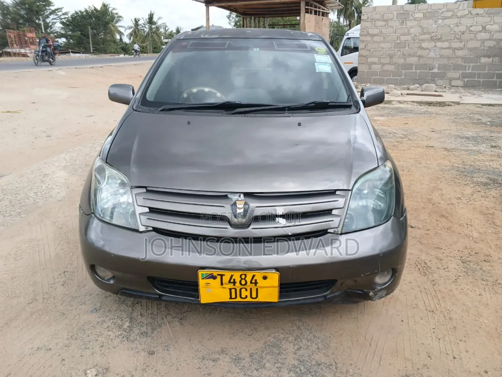 Toyota IST 2004 Gray