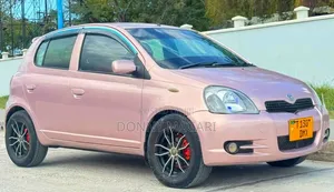 Toyota Vitz 2004 Pink