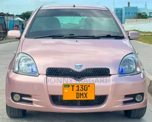 Toyota Vitz 2004 Pink
