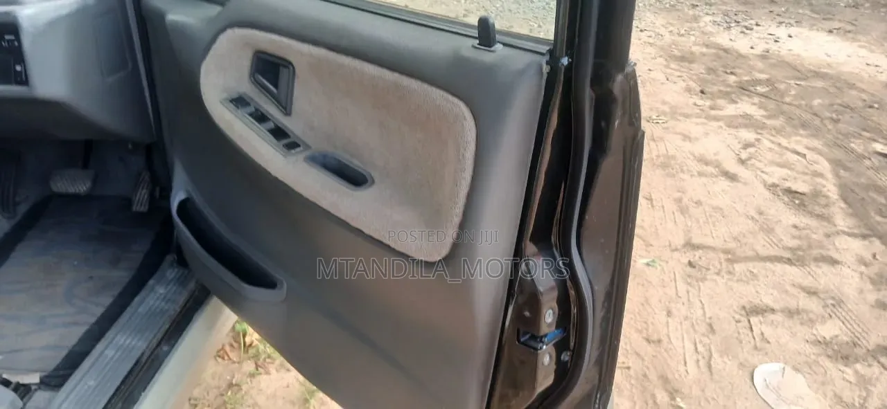 Suzuki Escudo 1995 Black