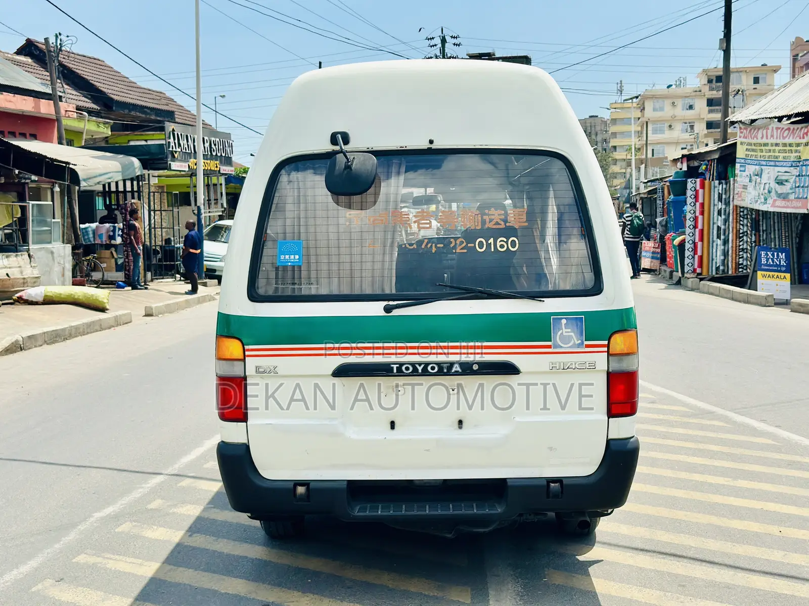 Toyota HiAce 2002 White