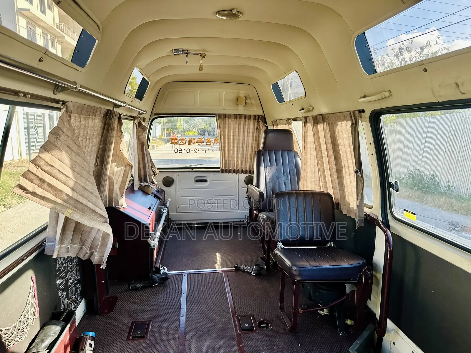 Toyota HiAce 2002 White