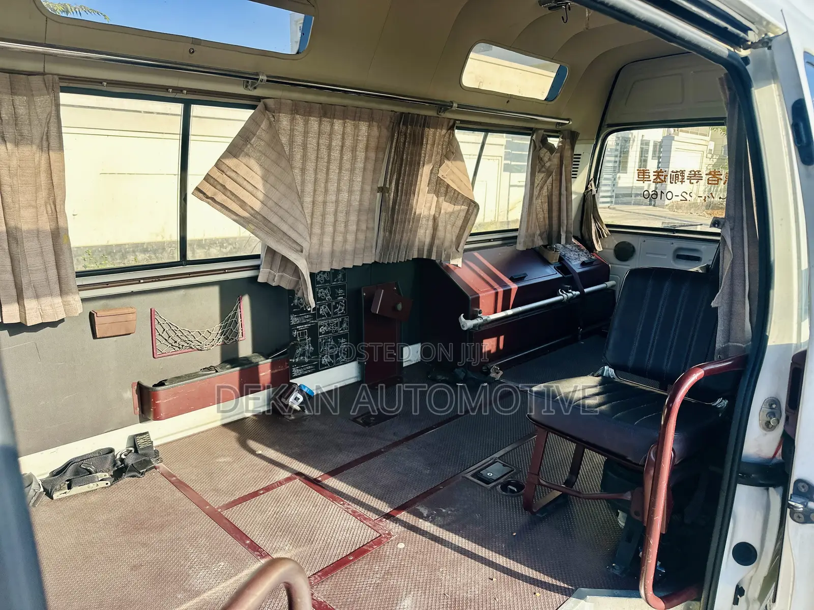 Toyota HiAce 2002 White