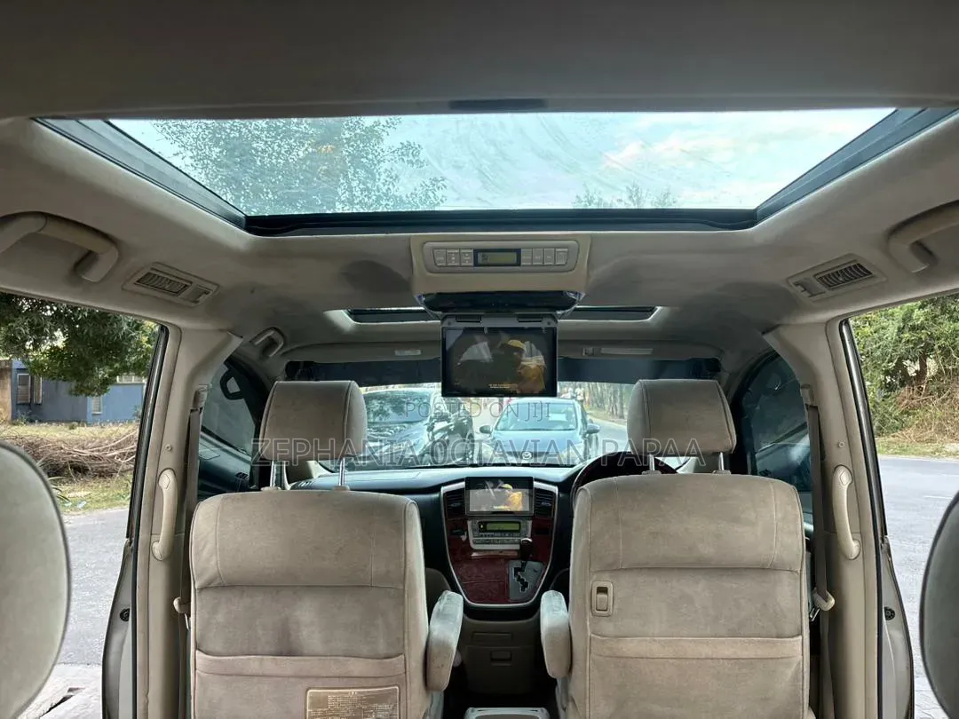 Toyota Alphard 2005 Silver