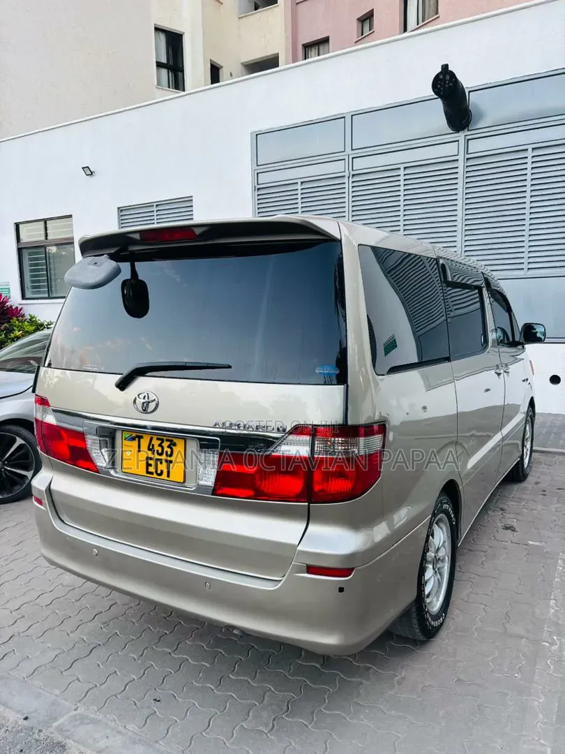 Toyota Alphard 2005 Silver
