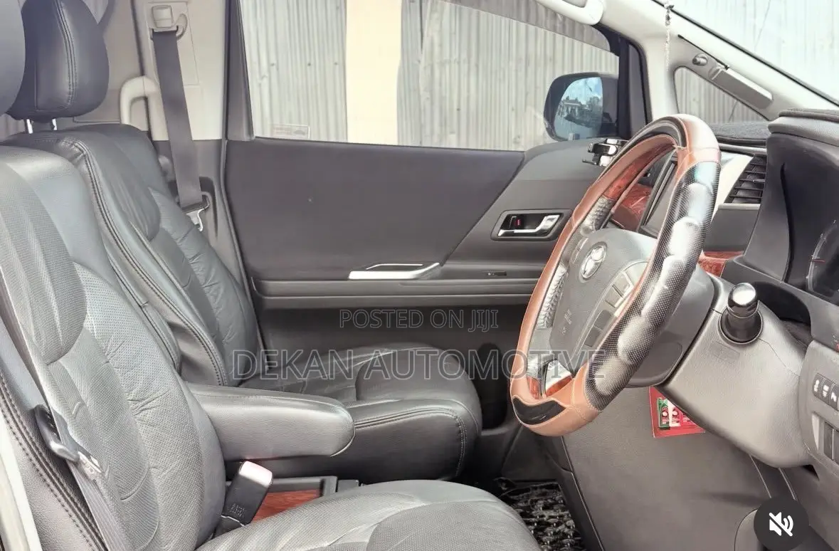 Toyota Vellfire V 2.4 4WD 7-Seater 2011 Black