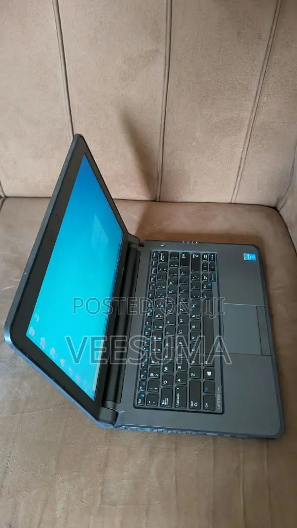 Laptop Dell Latitude 3340 4GB Intel Core i3 HDD 500GB