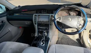 Toyota Crown 2006 White