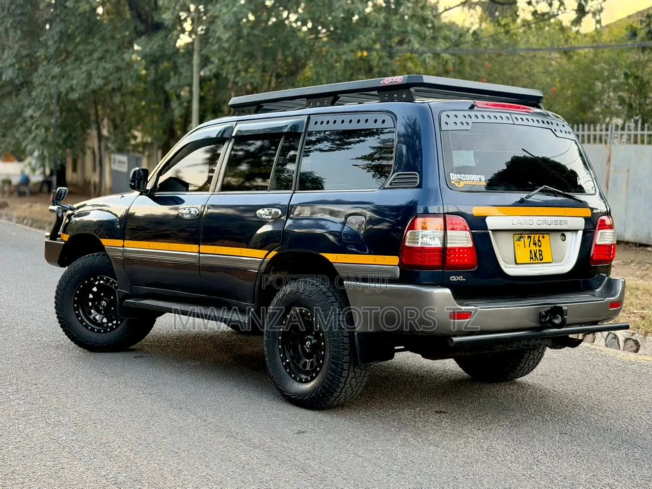 Toyota Land Cruiser 2004 Blue