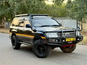 Toyota Land Cruiser 2004 Blue