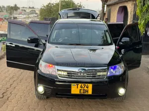 Subaru Forester 2010 Black