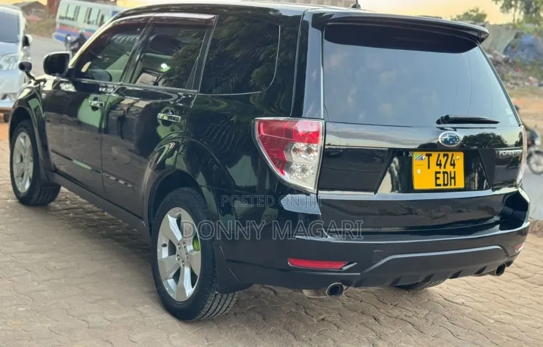 Subaru Forester 2010 Black
