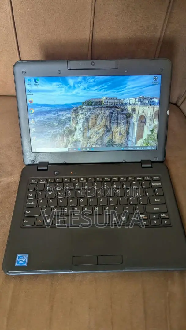 Laptop Lenovo 100e 4GB Intel SSD 160GB