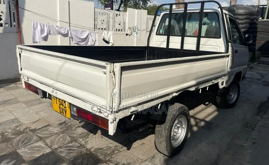 Toyota TownAce 2010 White