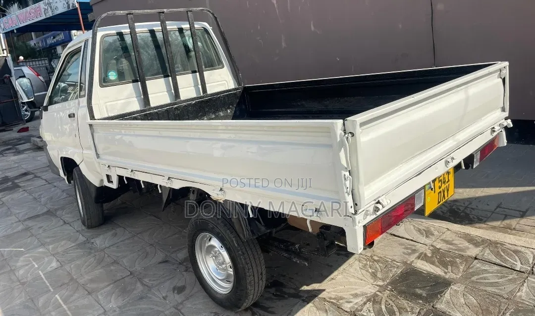 Toyota TownAce 2010 White