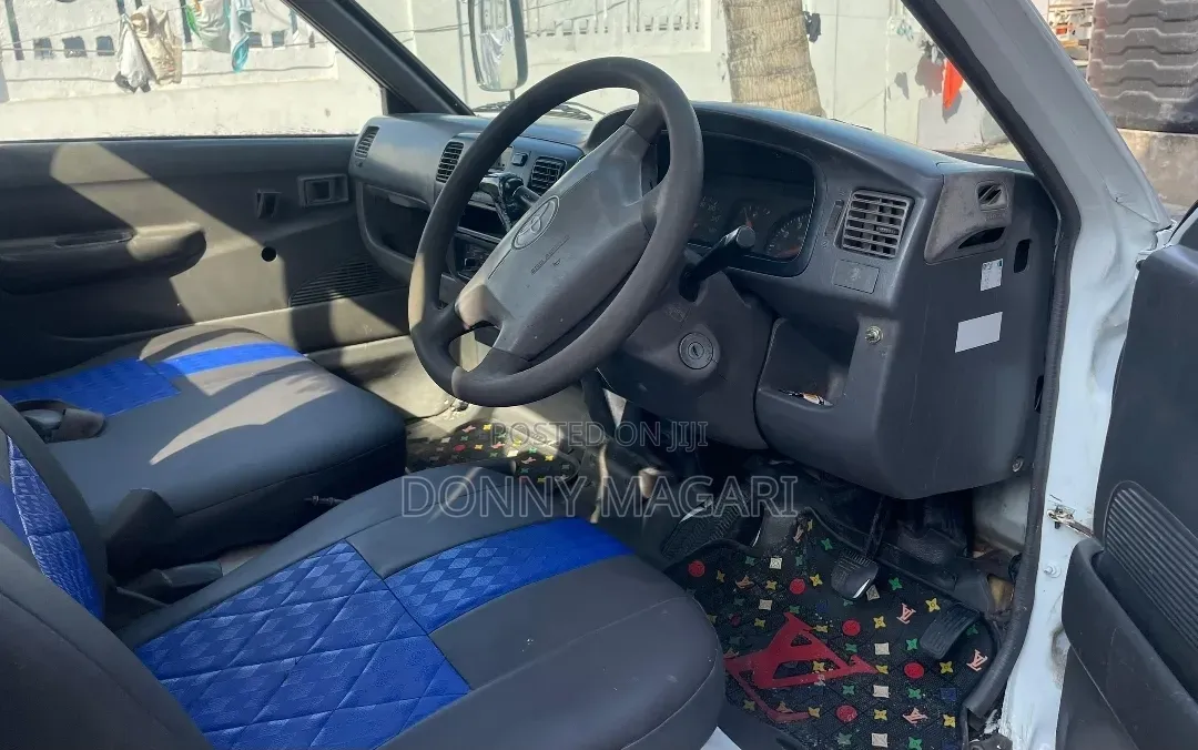 Toyota TownAce 2010 White
