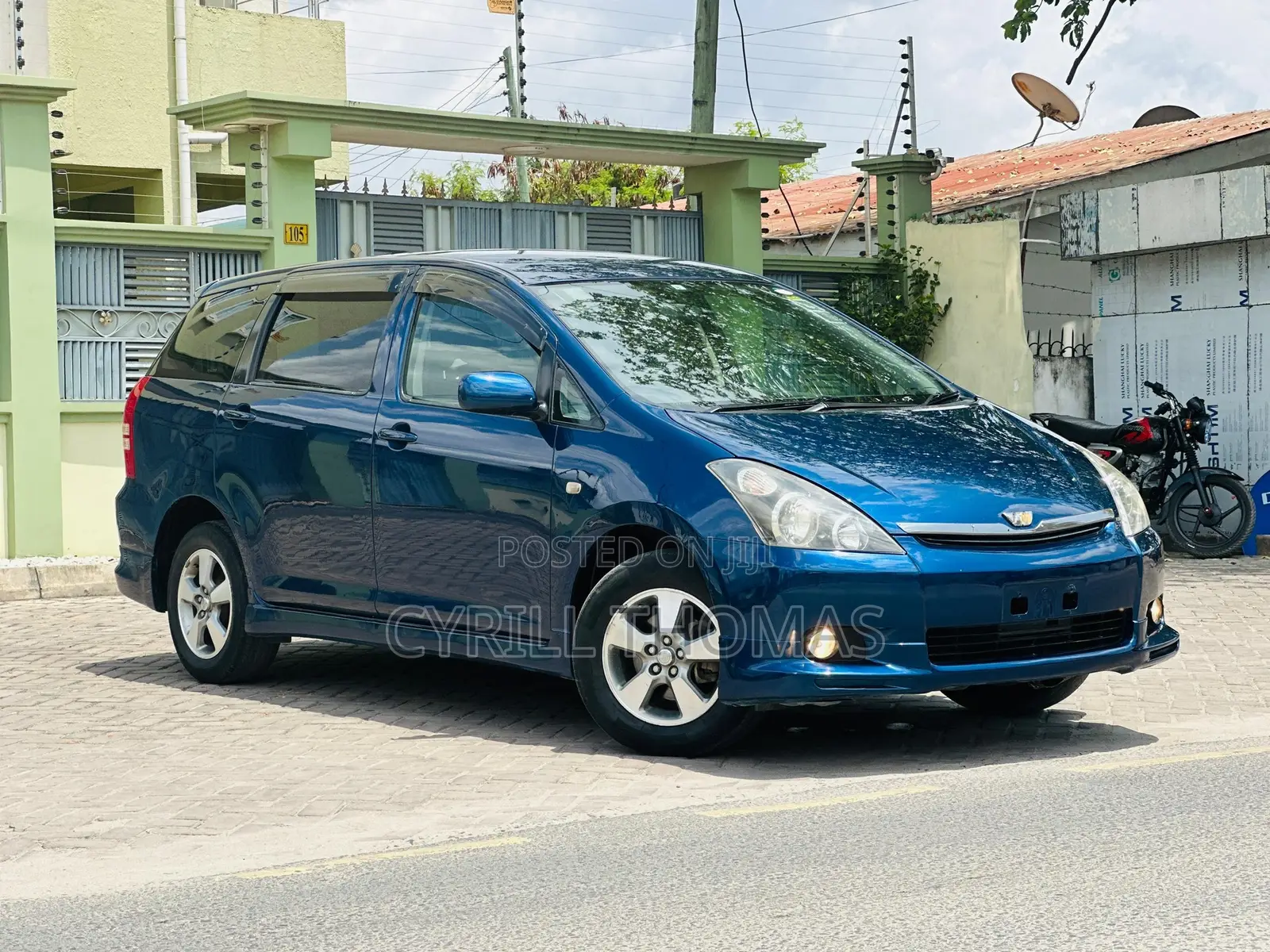 Toyota Wish 2005 Blue