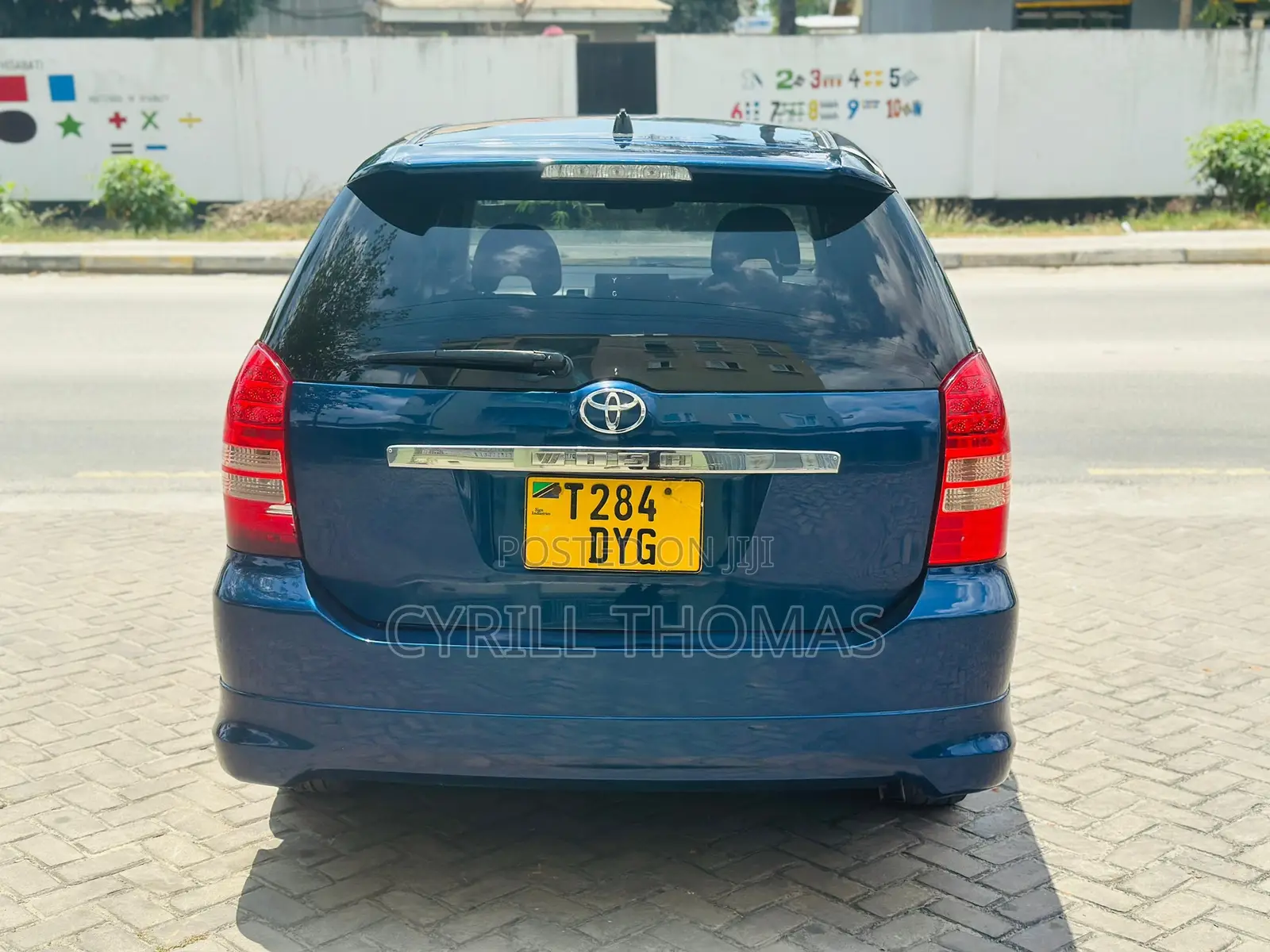 Toyota Wish 2005 Blue