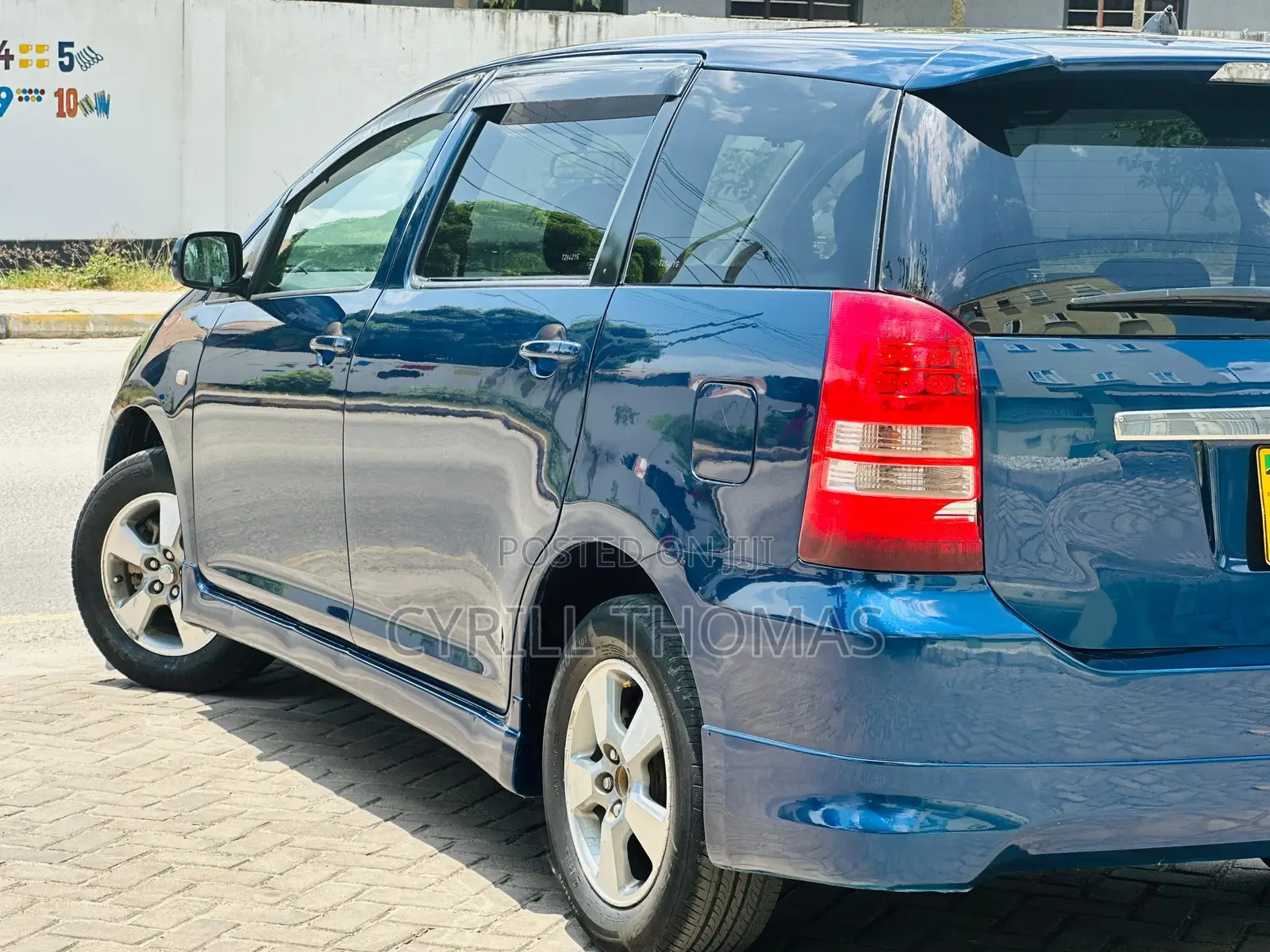 Toyota Wish 2005 Blue