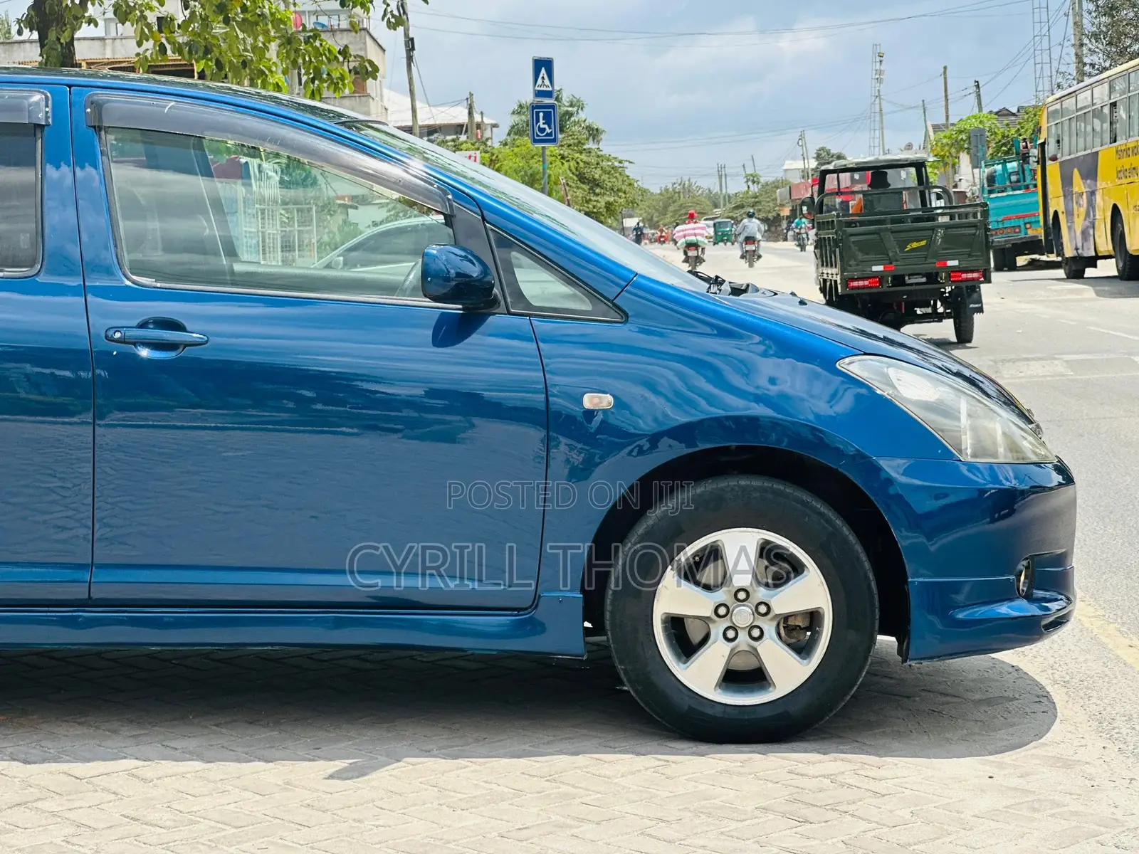 Toyota Wish 2005 Blue