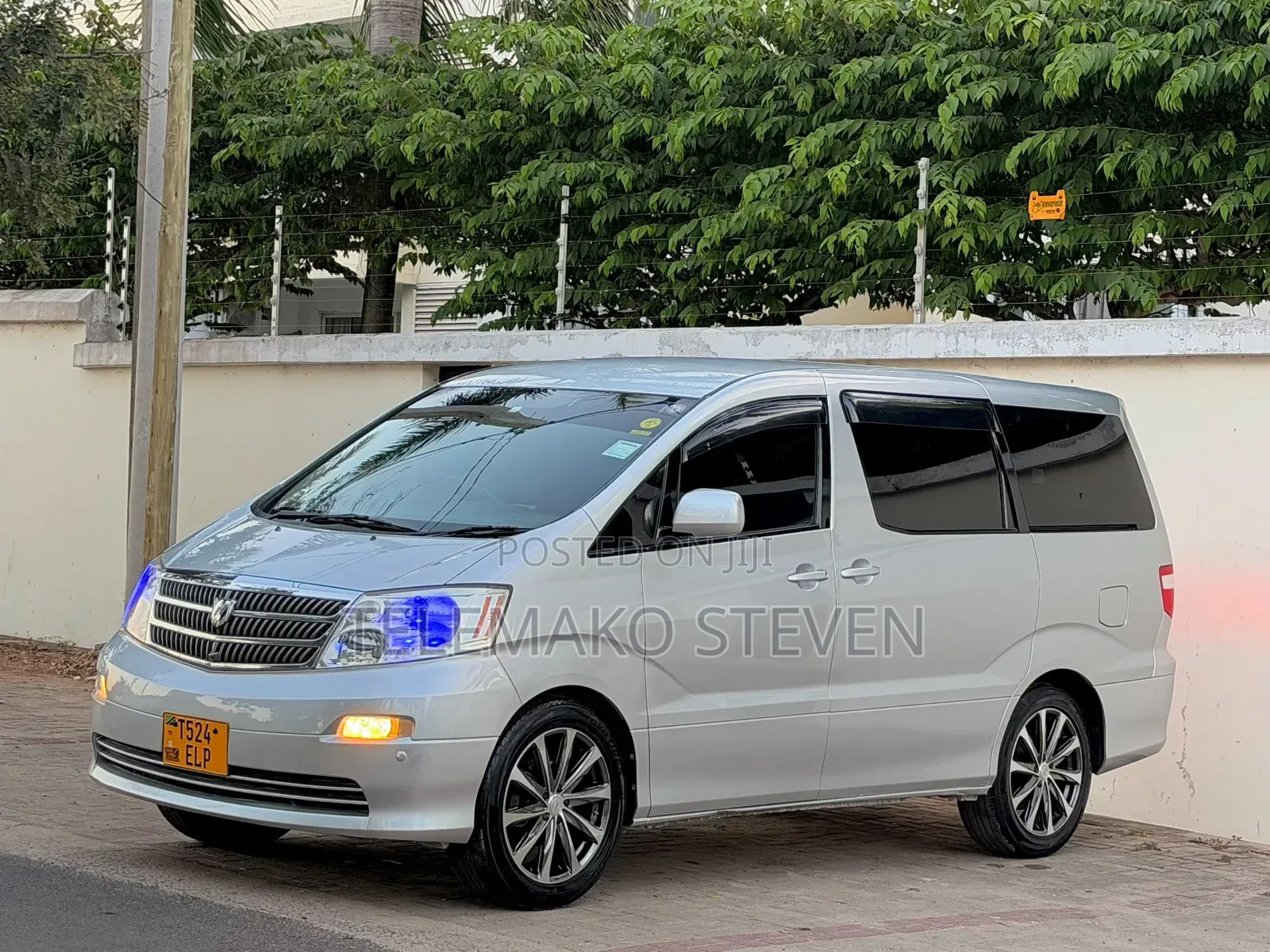 Toyota Alphard 2004 Silver