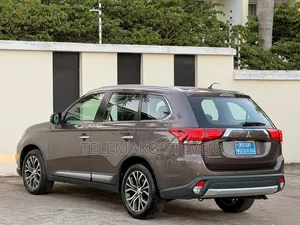 Mitsubishi Outlander 2015 Gray