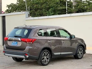 Mitsubishi Outlander 2015 Gray
