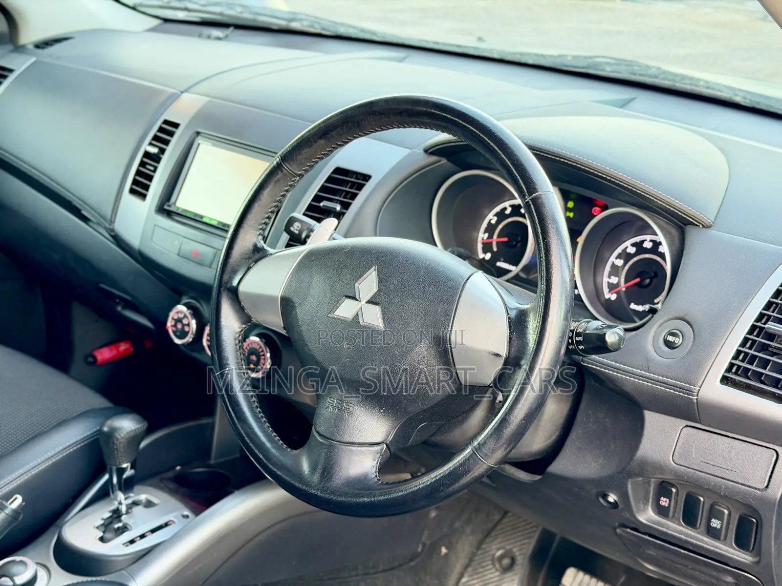 Mitsubishi Outlander 2011 Black