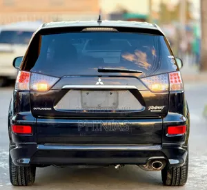 Mitsubishi Outlander 2011 Black